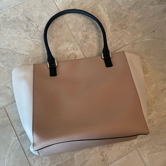 Kate Spade Shoulder Strap Large Tote with Envelope Front Pocket Pink and White - Picture 2 of 6